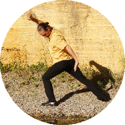 Wirbelsäulen-Qigong  -  (Bildquelle: Steffen Michel) Wirbelsäulen-Qigong  -  (Bildquelle: Steffen Michel)